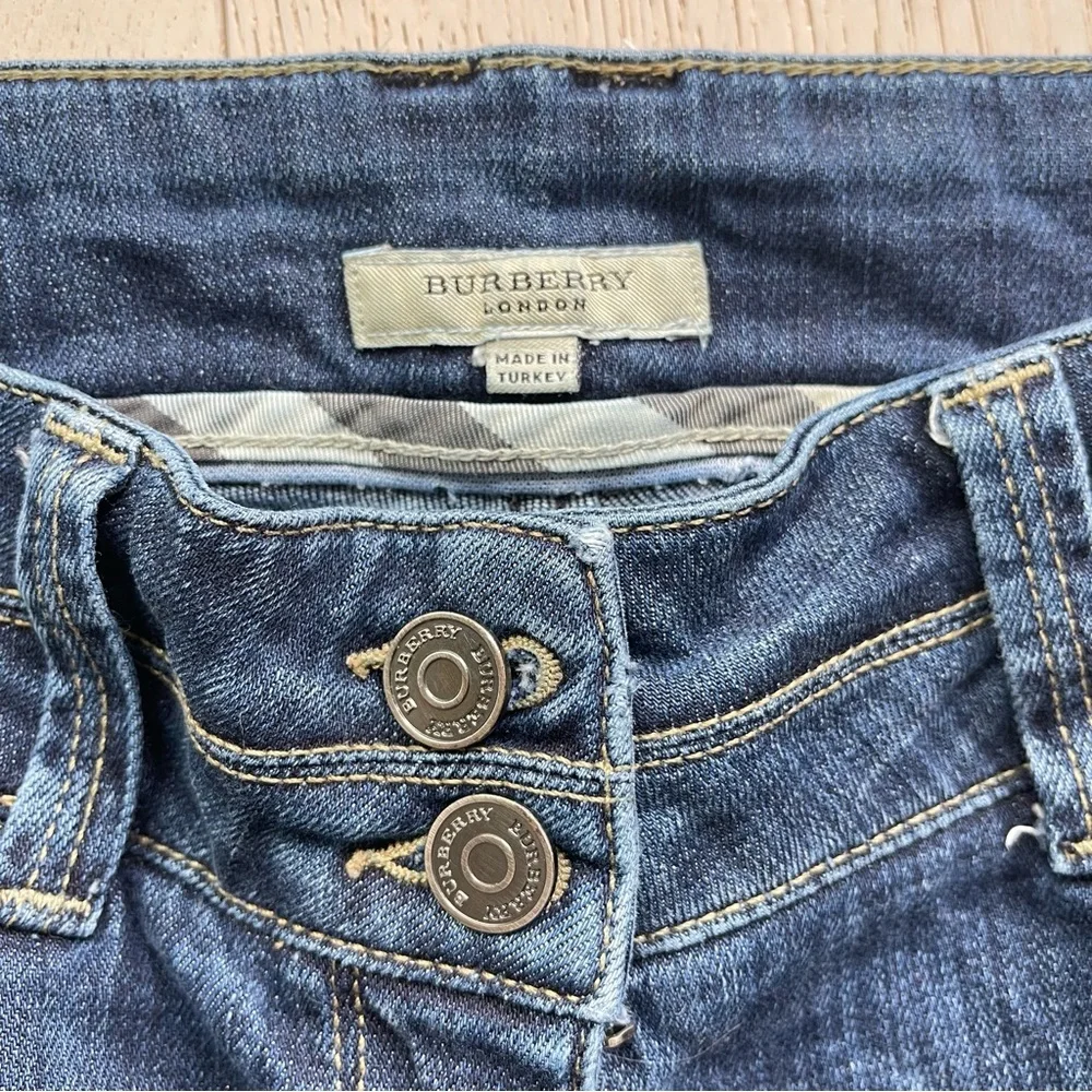 Burberry London Islington Boot Leg Blue Denim Bootcut Jeans  W31 Distressed - Picture 5 of 16